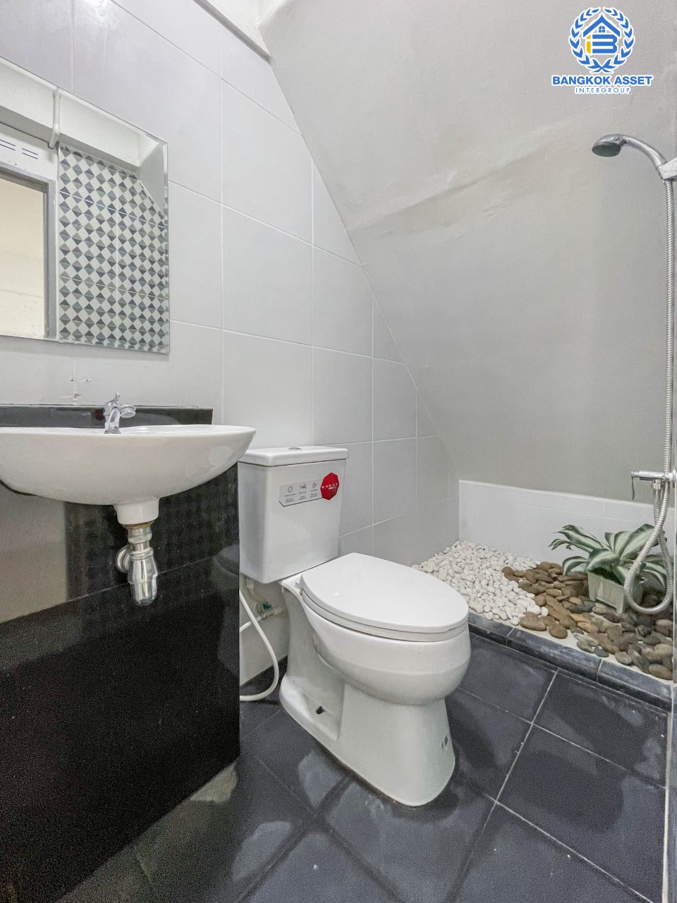 *****ทาวน์เฮ้าส์มือสอง ย่านนนทบุรี ม.ธารทอง2 บางใหญ่-กาญจนาภิเษก (ซ.วัดลาดปลาดุก) เนื้อที่ 23 ตร.ว. ฟังก์ชัน 2 ห้องนอน 2 ห้องน้ำ จอดรถได้ 1 คัน ทำเลเดินทางง่ายสะดวกสบาย ใกล้รถไฟฟ้าสายสีม่วง "สถานีคลองบางไผ่", ทางด่วน "กาญจนาภิเษก" และเซ็นทรัลเวสต์เกต